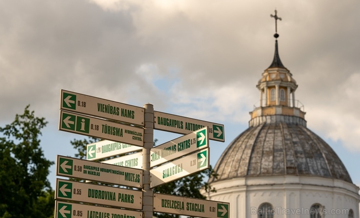 Daugavpils pilsētas vēsturiskais centrs ir pilsētas vispievilcīgākā vieta un viens no veiksmīgākajiem paraugiem, kur izdevies rast kompromisu starp se Daugavpils pilsētas vēsturiskais centrs ir pilsētas vispievilcīgākā vieta un viens no veiksmīgākajiem paraugiem, kur izdevies rast kompromisu starp se 281546