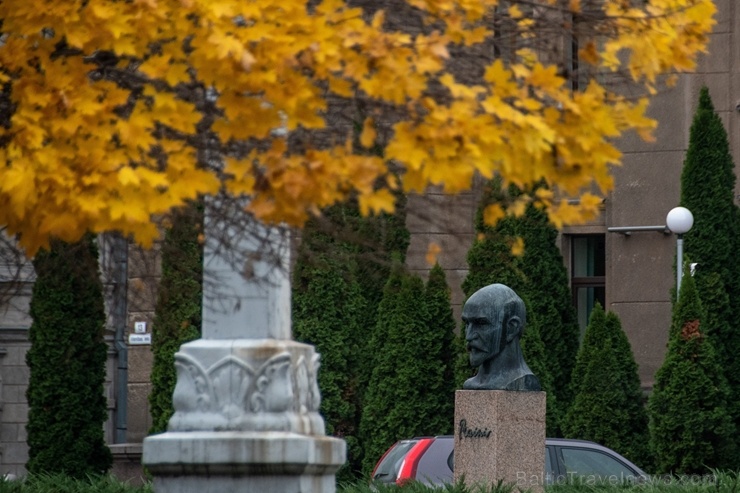 Daugavpils pilsētas vēsturiskais centrs ir pilsētas vispievilcīgākā vieta un viens no veiksmīgākajiem paraugiem, kur izdevies rast kompromisu starp se Daugavpils pilsētas vēsturiskais centrs ir pilsētas vispievilcīgākā vieta un viens no veiksmīgākajiem paraugiem, kur izdevies rast kompromisu starp se 281554