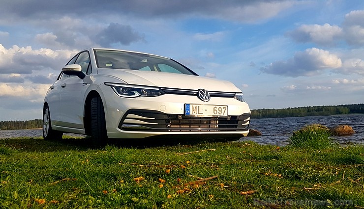 Travelnews.lv apceļo Latgali un Pierīgu ar jauno «Volkswagen Golf 8 1.5 eTSI» 282658