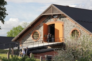 Topošajā Kokmuižas brūzī Kocēnos aizsākta jauna tradīcija