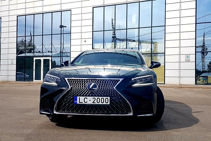 Travelnews.lv apceļo Latviju ar premium klases «Lexus LS 500h» 283727