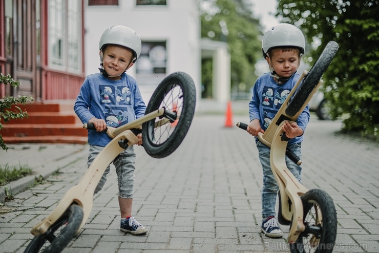 Siguldā atklāta Latvijā pirmā velo iela, kas darbojas kā pilotprojekts Siguldas kopējās satiksmes uzlabošanas koncepcijā Siguldā atklāta Latvijā pirmā velo iela, kas darbojas kā pilotprojekts Siguldas kopējās satiksmes uzlabošanas koncepcijā 283952