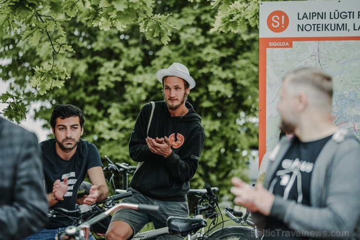 Siguldā atklāta Latvijā pirmā velo iela, kas darbojas kā pilotprojekts Siguldas kopējās satiksmes uzlabošanas koncepcijā Siguldā atklāta Latvijā pirmā velo iela, kas darbojas kā pilotprojekts Siguldas kopējās satiksmes uzlabošanas koncepcijā 283961