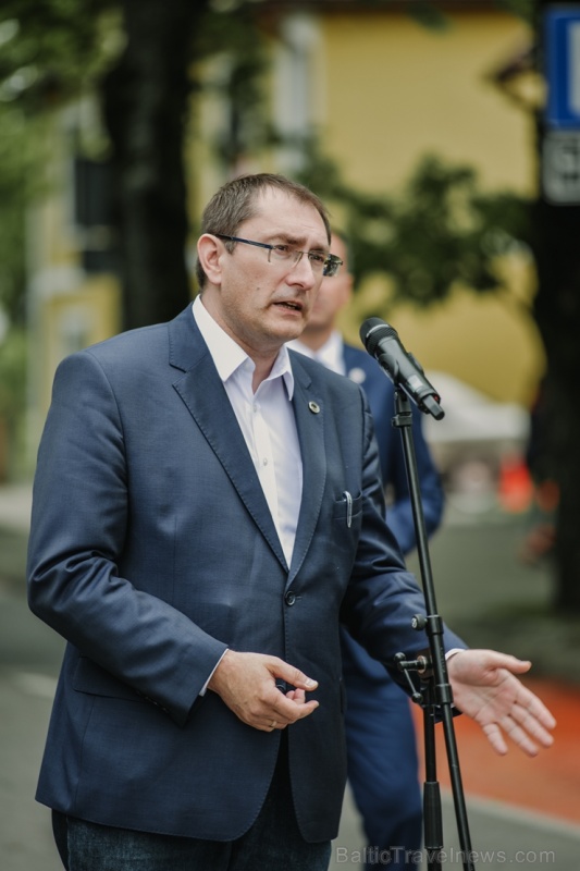Siguldā atklāta Latvijā pirmā velo iela, kas darbojas kā pilotprojekts Siguldas kopējās satiksmes uzlabošanas koncepcijā Siguldā atklāta Latvijā pirmā velo iela, kas darbojas kā pilotprojekts Siguldas kopējās satiksmes uzlabošanas koncepcijā 283962