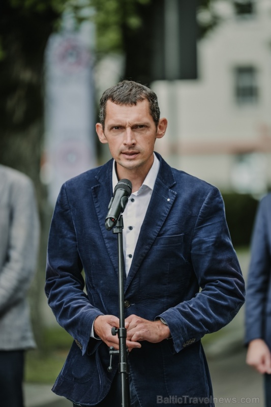 Siguldā atklāta Latvijā pirmā velo iela, kas darbojas kā pilotprojekts Siguldas kopējās satiksmes uzlabošanas koncepcijā Siguldā atklāta Latvijā pirmā velo iela, kas darbojas kā pilotprojekts Siguldas kopējās satiksmes uzlabošanas koncepcijā 283968