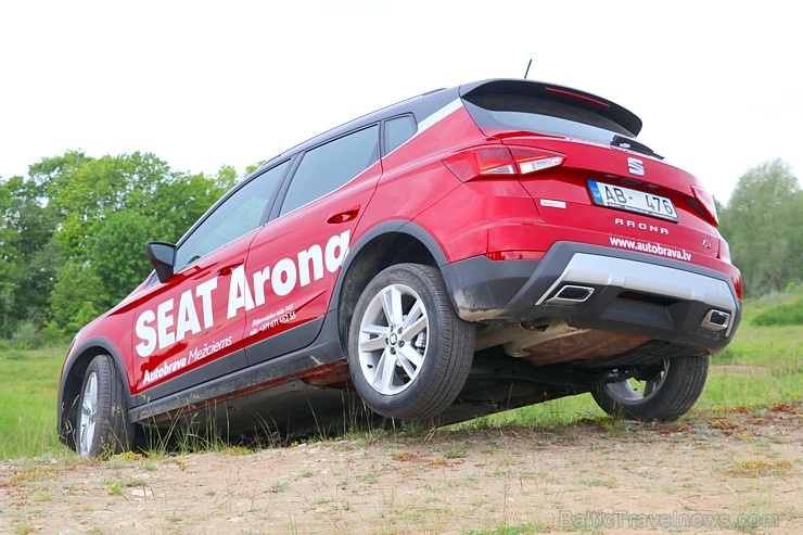 Travelnews.lv apceļo Latviju ar spānisko «Seat Arona» 284186