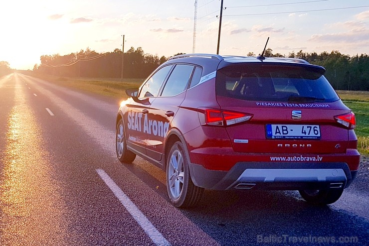 Travelnews.lv apceļo Latviju ar spānisko «Seat Arona» 284205