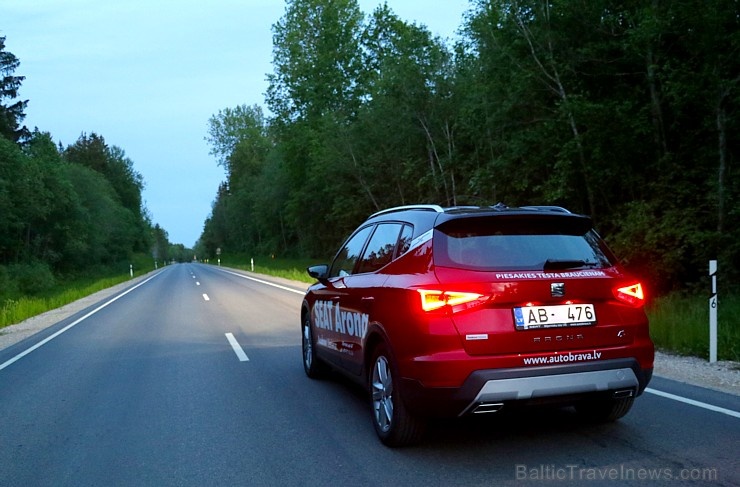Travelnews.lv apceļo Latviju ar spānisko «Seat Arona» 284207