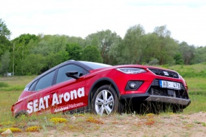 Travelnews.lv apceļo Latviju ar spānisko «Seat Arona»