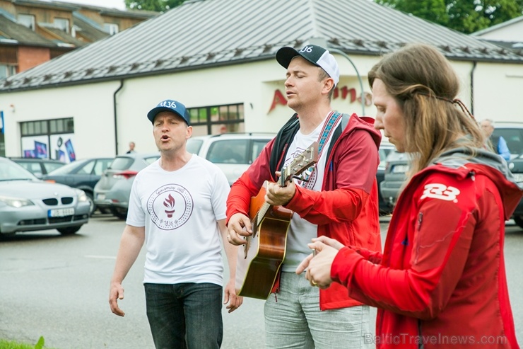 Krāslavā uzsākts Gaismas ceļš, kas vīsies pa Latvijas (pie)robežu - izgaismojot Latviju un veidojot Gaismas un mīlestības ceļu Krāslavā uzsākts Gaismas ceļš, kas vīsies pa Latvijas (pie)robežu - izgaismojot Latviju un veidojot Gaismas un mīlestības ceļu 284418