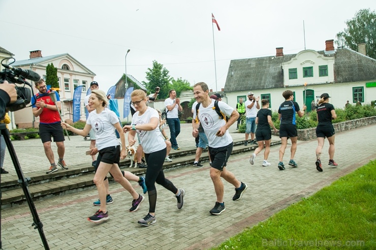 Krāslavā uzsākts Gaismas ceļš, kas vīsies pa Latvijas (pie)robežu - izgaismojot Latviju un veidojot Gaismas un mīlestības ceļu Krāslavā uzsākts Gaismas ceļš, kas vīsies pa Latvijas (pie)robežu - izgaismojot Latviju un veidojot Gaismas un mīlestības ceļu 284424