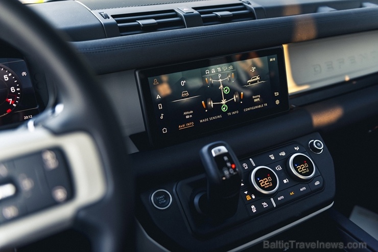 Land Rover salonā Rīgā ieradies Land Rover Defender – viens no pievilcīgākajiem desmitgades automobiļiem Land Rover salonā Rīgā ieradies Land Rover Defender – viens no pievilcīgākajiem desmitgades automobiļiem 284495