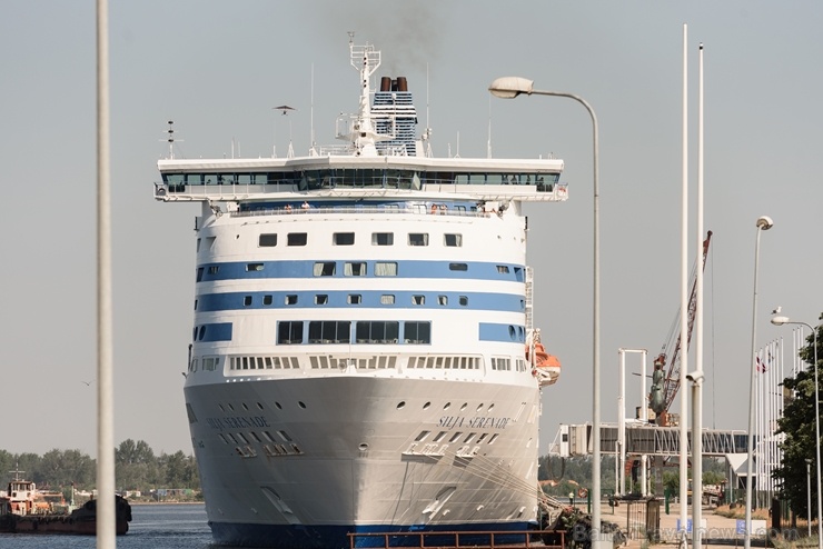 Greznais kuģis, kas parasti kursē maršrutā Helsinki – Stokholma, šovasar – jūlijā un augusta pirmajā pusē – apkalpos pagaidu maršrutu Helsinki–Rīga Greznais kuģis, kas parasti kursē maršrutā Helsinki – Stokholma, šovasar – jūlijā un augusta pirmajā pusē – apkalpos pagaidu maršrutu Helsinki–Rīga 284783