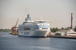 Rīgā pirmajā reisā ierodas «Tallink Grupas» kuģis «Silja Serenade»