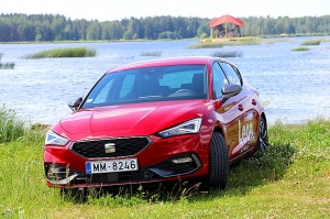 Travelnews.lv apceļo Latviju ar jauno «SEAT Leon FR eTSI»