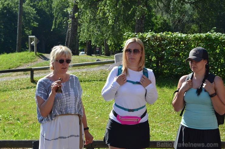 Ceļotāji pārgājienā iepazīst vienu no Latvijas Sv. Jēkaba ceļa skaistākajiem posmiem Vidzemē - no Līgatnes uz Siguldu Ceļotāji pārgājienā iepazīst vienu no Latvijas Sv. Jēkaba ceļa skaistākajiem posmiem Vidzemē - no Līgatnes uz Siguldu 285627