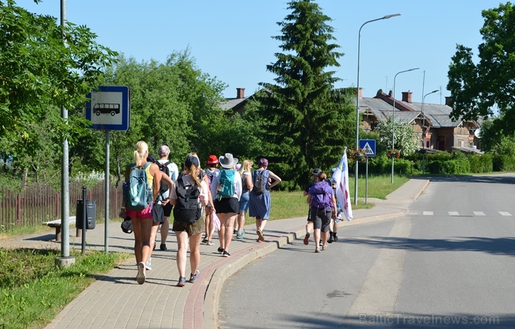 Ceļotāji pārgājienā iepazīst vienu no Latvijas Sv. Jēkaba ceļa skaistākajiem posmiem Vidzemē - no Līgatnes uz Siguldu Ceļotāji pārgājienā iepazīst vienu no Latvijas Sv. Jēkaba ceļa skaistākajiem posmiem Vidzemē - no Līgatnes uz Siguldu 285634