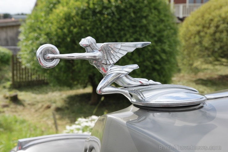 2020. gada 25. jūlijā no Rīgas Motormuzeja uz Cēsīm startēja retro auto parāde 2020. gada 25. jūlijā no Rīgas Motormuzeja uz Cēsīm startēja retro auto parāde