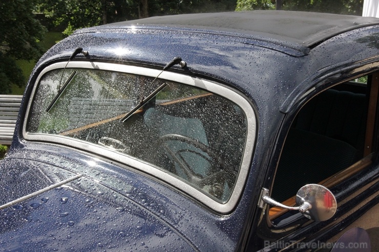 2020. gada 25. jūlijā no Rīgas Motormuzeja uz Cēsīm startēja retro auto parāde 2020. gada 25. jūlijā no Rīgas Motormuzeja uz Cēsīm startēja retro auto parāde