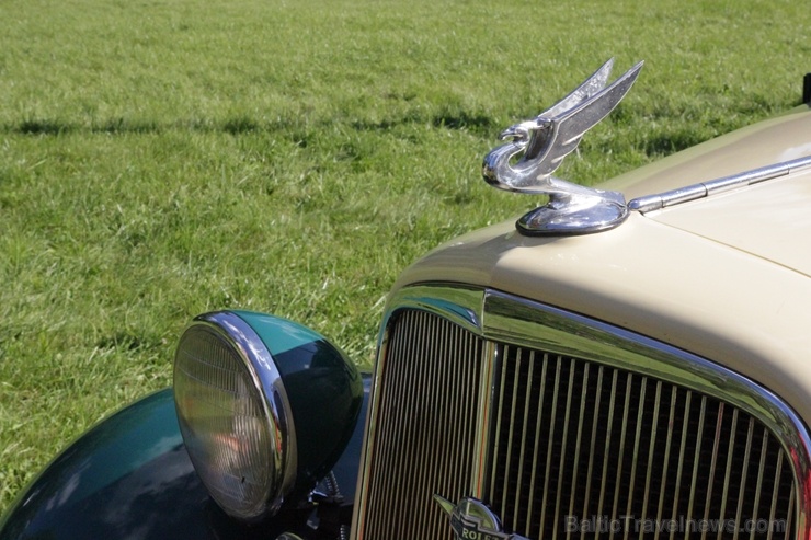 2020. gada 25. jūlijā no Rīgas Motormuzeja uz Cēsīm startēja retro auto parāde 2020. gada 25. jūlijā no Rīgas Motormuzeja uz Cēsīm startēja retro auto parāde