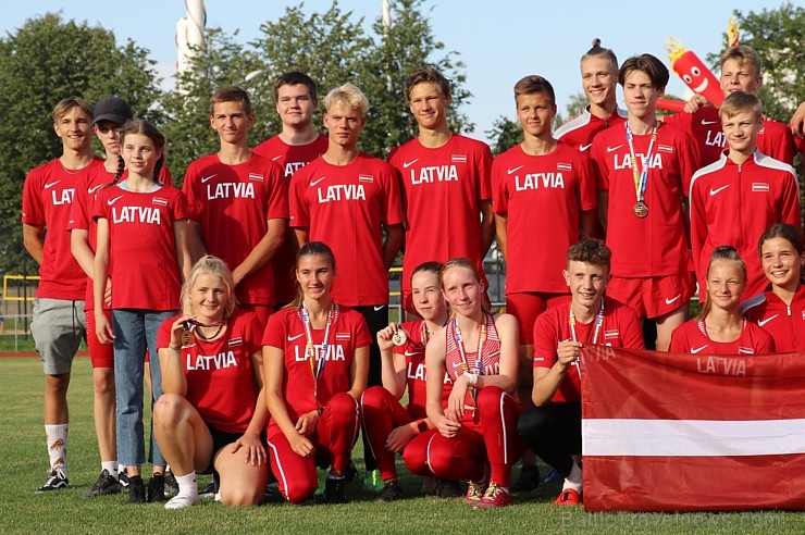 Indra Mackeviča Latvijas izlases sastāvā izcīna Baltijas vieglatlētikas U16 čempionātā 3.vietu 800 metru skrējienā Indra Mackeviča Latvijas izlases sastāvā izcīna Baltijas vieglatlētikas U16 čempionātā 3.vietu 800 metru skrējienā 287548