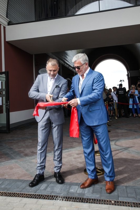 Pierīgā atklāj Baltijā lielāko outlet ciematu 288354