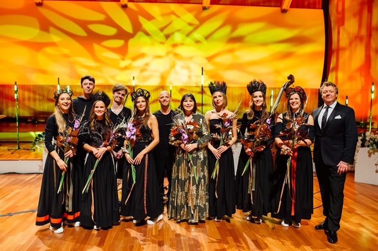Lielajā ģildē skan Ineses Galantes projekts «VIVA LATVIJA» kopā ar etnomūzikas grupu «Tautumeitas». Foto: Mārcis Gaujenietis Lielajā ģildē skan Ineses Galantes projekts «VIVA LATVIJA» kopā ar etnomūzikas grupu «Tautumeitas». Foto: Mārcis Gaujenietis 291113