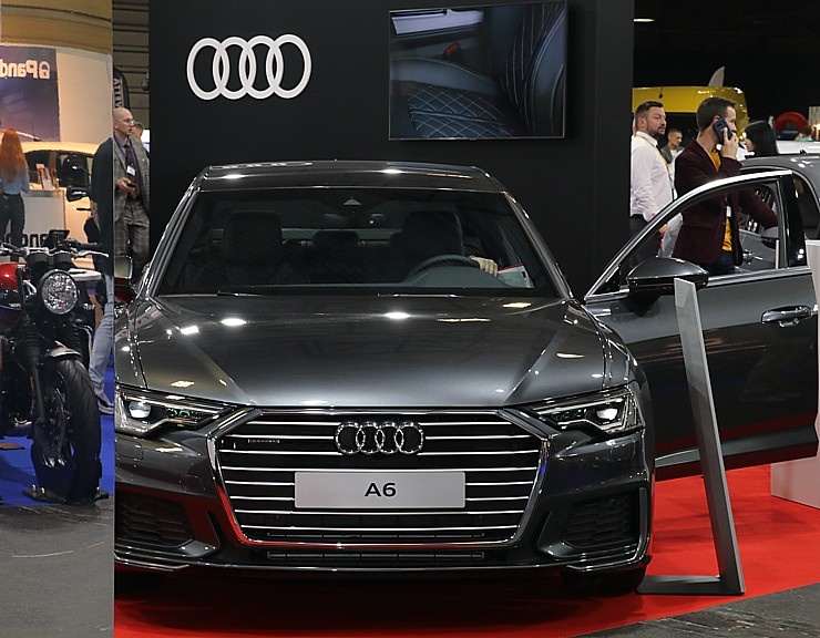 Trīs dienas Ķīpsalā pulcējas autofani uz starptautisko autoindustrijas izstādi ««Auto 2020»» 291475