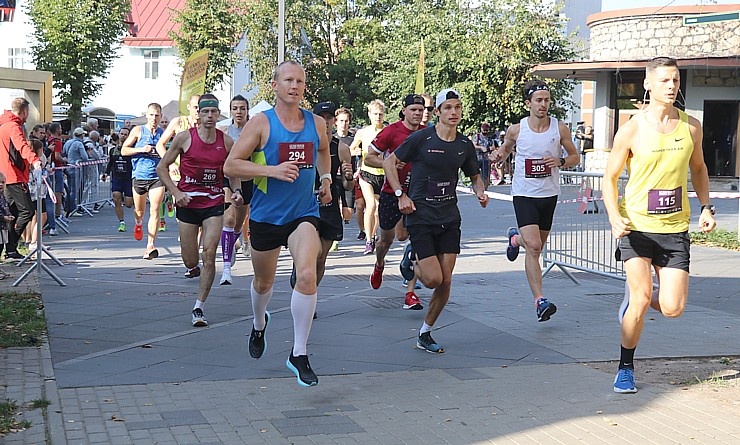 Ogrē 27.09.2020 skrējēji sacenšas vairākās distancēs «Izskrien Ogri 2020» 291561