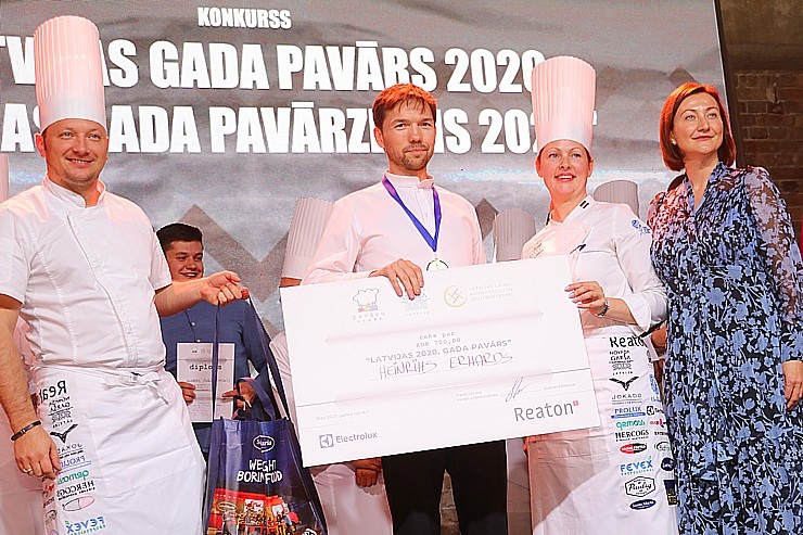 Latvijā ir noteikti titula īpašnieki - «Latvijas gada pavārs 2020» un «Latvijas gada pavārzellis 2020» Latvijā ir noteikti titula īpašnieki - «Latvijas gada pavārs 2020» un «Latvijas gada pavārzellis 2020» 291960