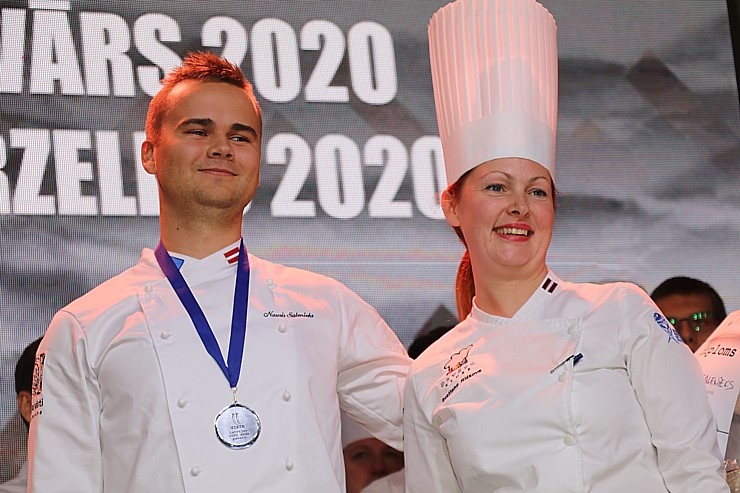 Latvijā ir noteikti titula īpašnieki - «Latvijas gada pavārs 2020» un «Latvijas gada pavārzellis 2020» Latvijā ir noteikti titula īpašnieki - «Latvijas gada pavārs 2020» un «Latvijas gada pavārzellis 2020» 291967