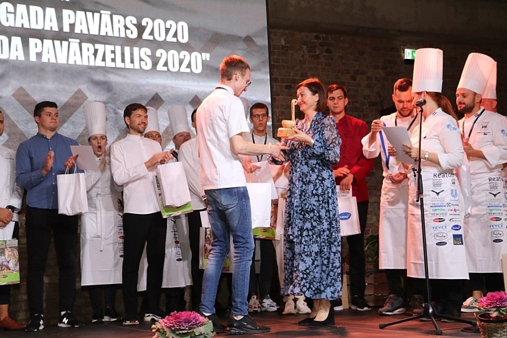 Latvijā ir noteikti titula īpašnieki - «Latvijas gada pavārs 2020» un «Latvijas gada pavārzellis 2020» Latvijā ir noteikti titula īpašnieki - «Latvijas gada pavārs 2020» un «Latvijas gada pavārzellis 2020» 291973