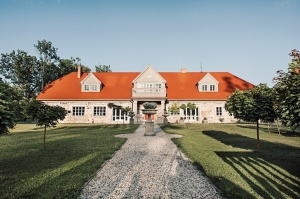 Iepazīsti kompleksu «Rankas muiža», kuru var izmantot koncertiem un kāzu viesībām! 