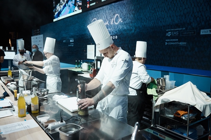 Latvijas pavāra Dināra Zvidriņa dalība Tallinas pavāru konkursā «Bocuse dor Europe 2020». Foto: bocusedor.com Latvijas pavāra Dināra Zvidriņa dalība Tallinas pavāru konkursā «Bocuse dor Europe 2020». Foto: bocusedor.com 292885