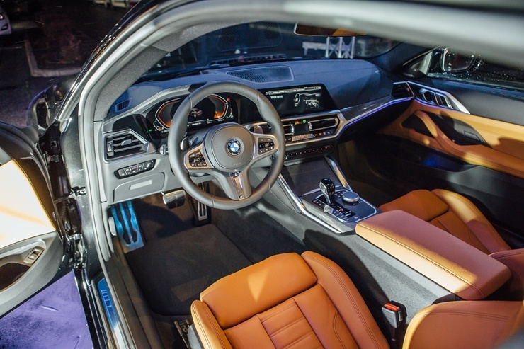 24.oktobrī atklāts provokatīvais, izteiksmīgais un mūsdienīgais BMW 4. sērijas Coupé 293246