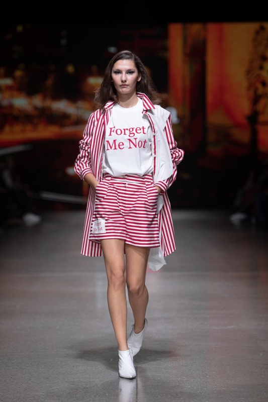 Rīgas modes nedēļa «Riga Fashion Week» piedāvā apģērbu kolekciju SELINA KEER 293725