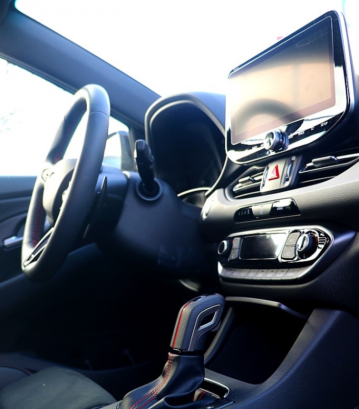Travelnews.lv ar jauno Dievidkorejas golfa klases spēkratu  - «Hyundai i30» apceļo Latgali 294152