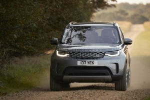 Jaunais «Land Rover Discovery» ir daudzu autoceļotāju sapnis ar leģendāru zīmolu