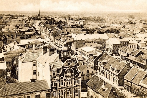 21. augusts vēsturē: Jelgavā iesvēta jauno rātsnamu