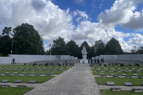 Starptautiski mediji un tūrisma profesionāļi iepazīst Latvijas un Lietuvas militāro mantojumu tūrisma kontekstā