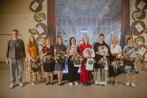 Par latgaliskā dzejas slama “Rogovkys dzejis voga 2025” uzvarētāju kļuvusi latgaliešu literatūras debitante Valija Platace