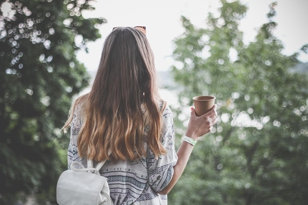 Solo ceļojumi un well-being: kādēļ ceļojumi vienatnē ir kļuvuši par nozīmīgu tendenci pēdējos gados