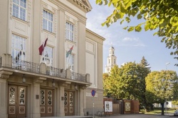 Atpūtas un ceļojumu piedāvājumi 27.07.2025 - 09.08.2025 Festivāls "Teātris tuvplānā" Liepājas reģiona TIB