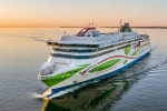 Uz «Tallink» prāmja aizdegas autobuss
